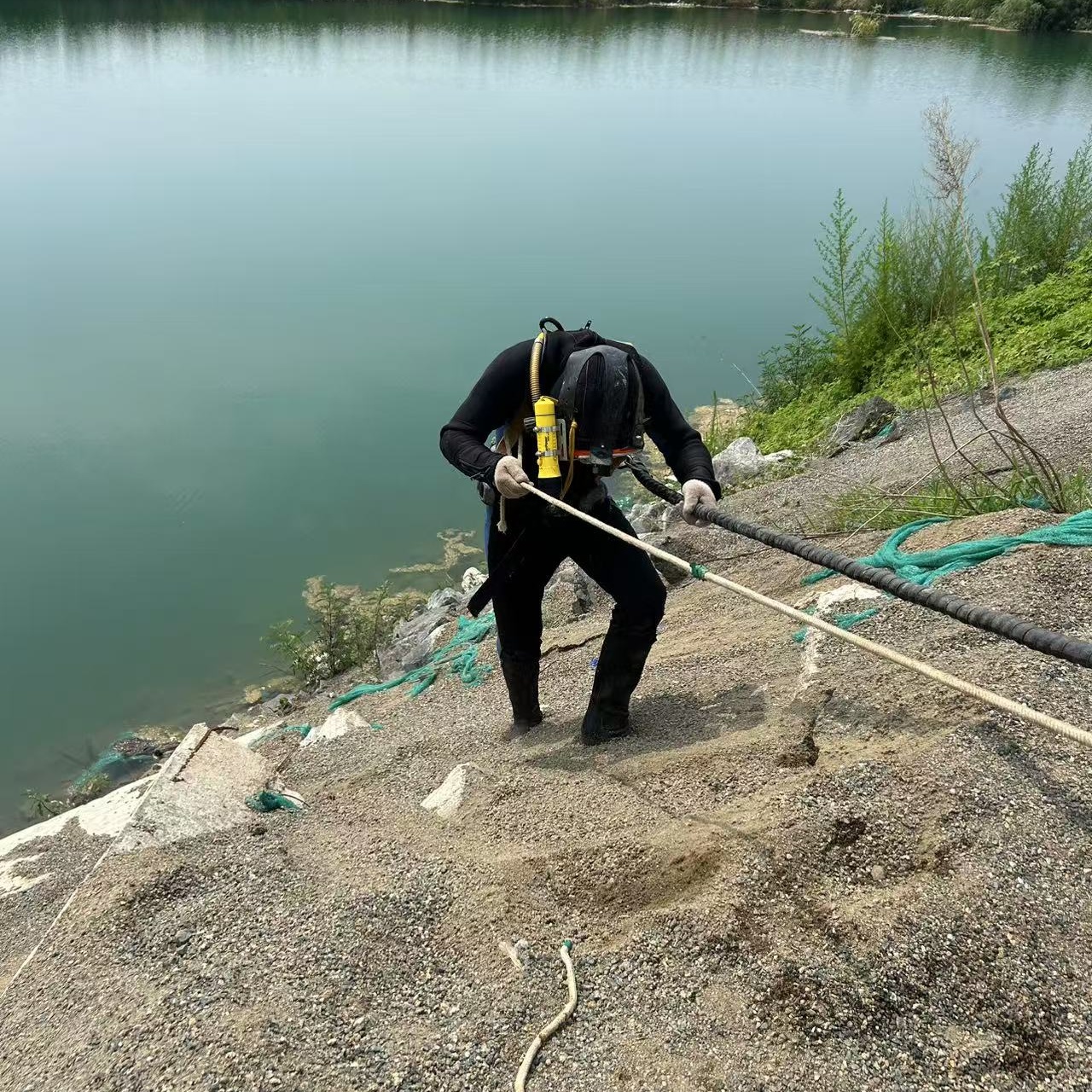 水下灌浆用实力说话