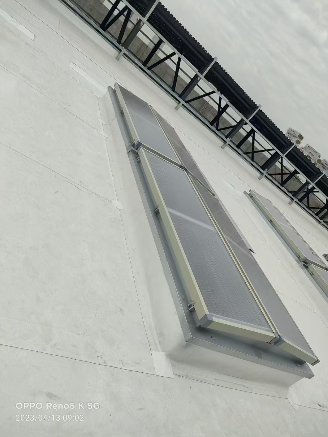 MCW2型通風天窗間隔風道式設計