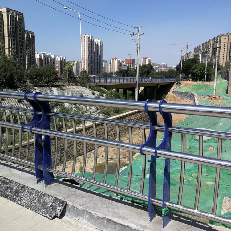 道路護欄201不銹鋼橋梁護欄的圖文介紹