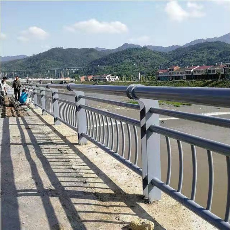 道路護欄天橋圓管防撞護欄精選好貨