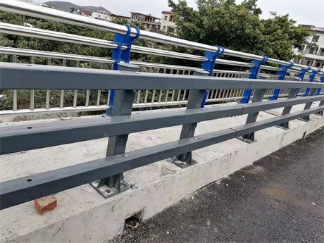 六安不锈钢复合管不锈钢护栏价格不锈钢复合管桥梁防撞栏杆