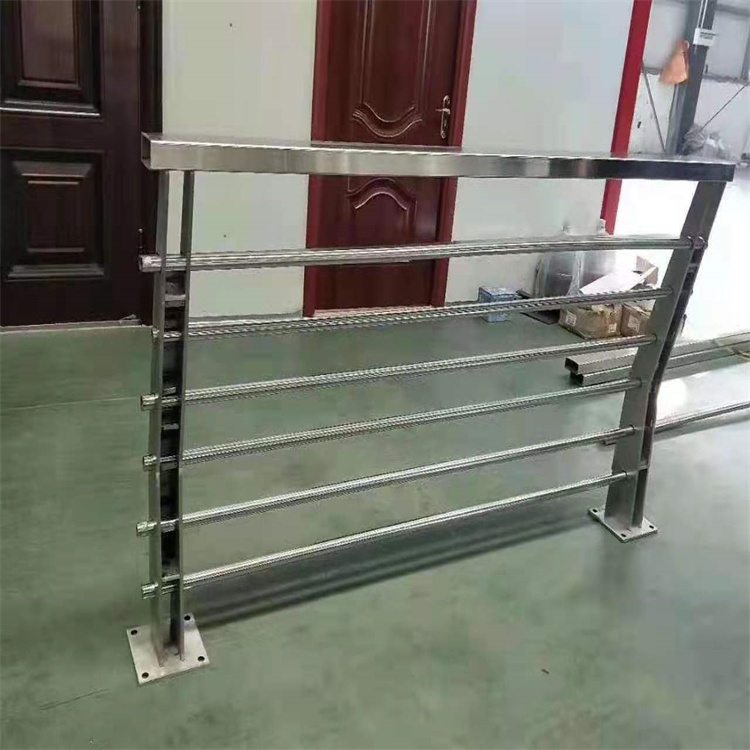 河道防撞护栏异性栏杆加工精选厂家好货