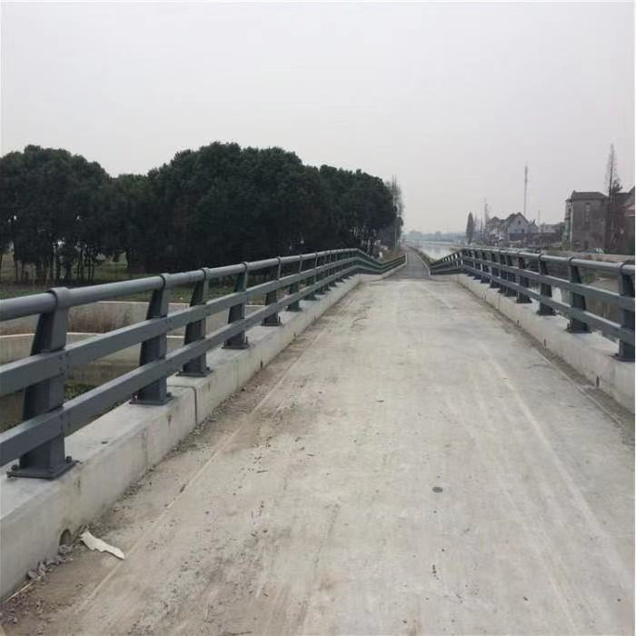 ​【护栏防撞护栏厂家技术完善】当地品牌