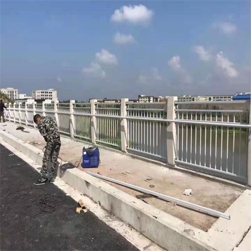 定做不锈钢护栏的销售厂家