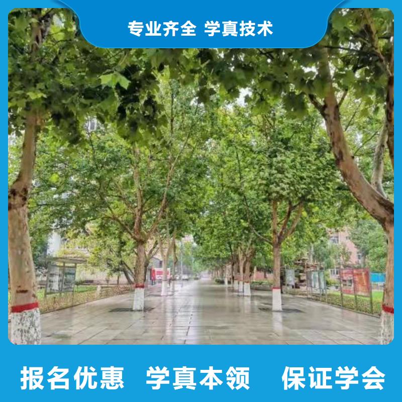 挖掘机技校挖掘机铲车报名优惠当地经销商