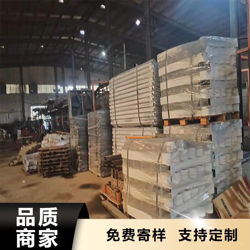 桥面防护栏杆
施工现场
源头厂商