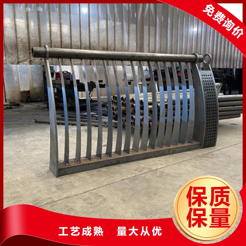 橋梁燈光護(hù)欄樣式多樣當(dāng)?shù)厣a(chǎn)商