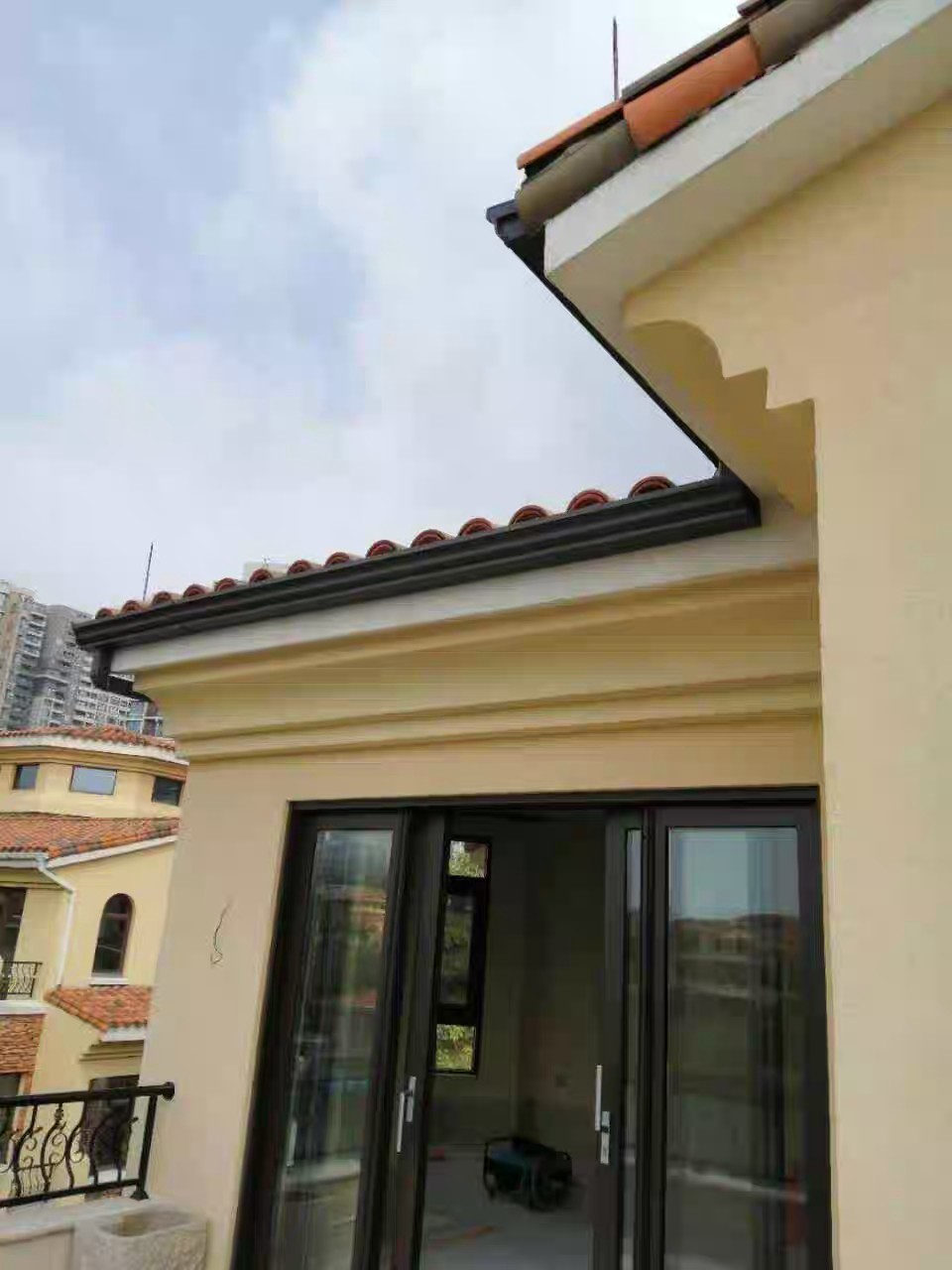 可定制的金属雨水槽现货厂家