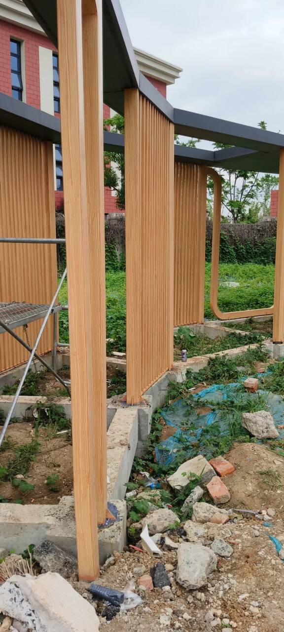 不銹鋼仿木紋漆，長廊花架木紋漆，水性木紋漆施工廠家