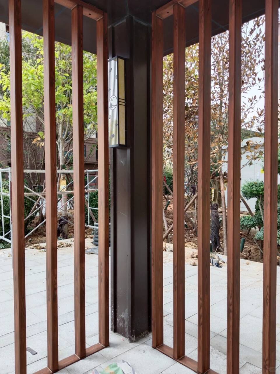 廊架护栏木纹漆，钢结构仿木纹漆，仿古木纹漆批发多少钱
