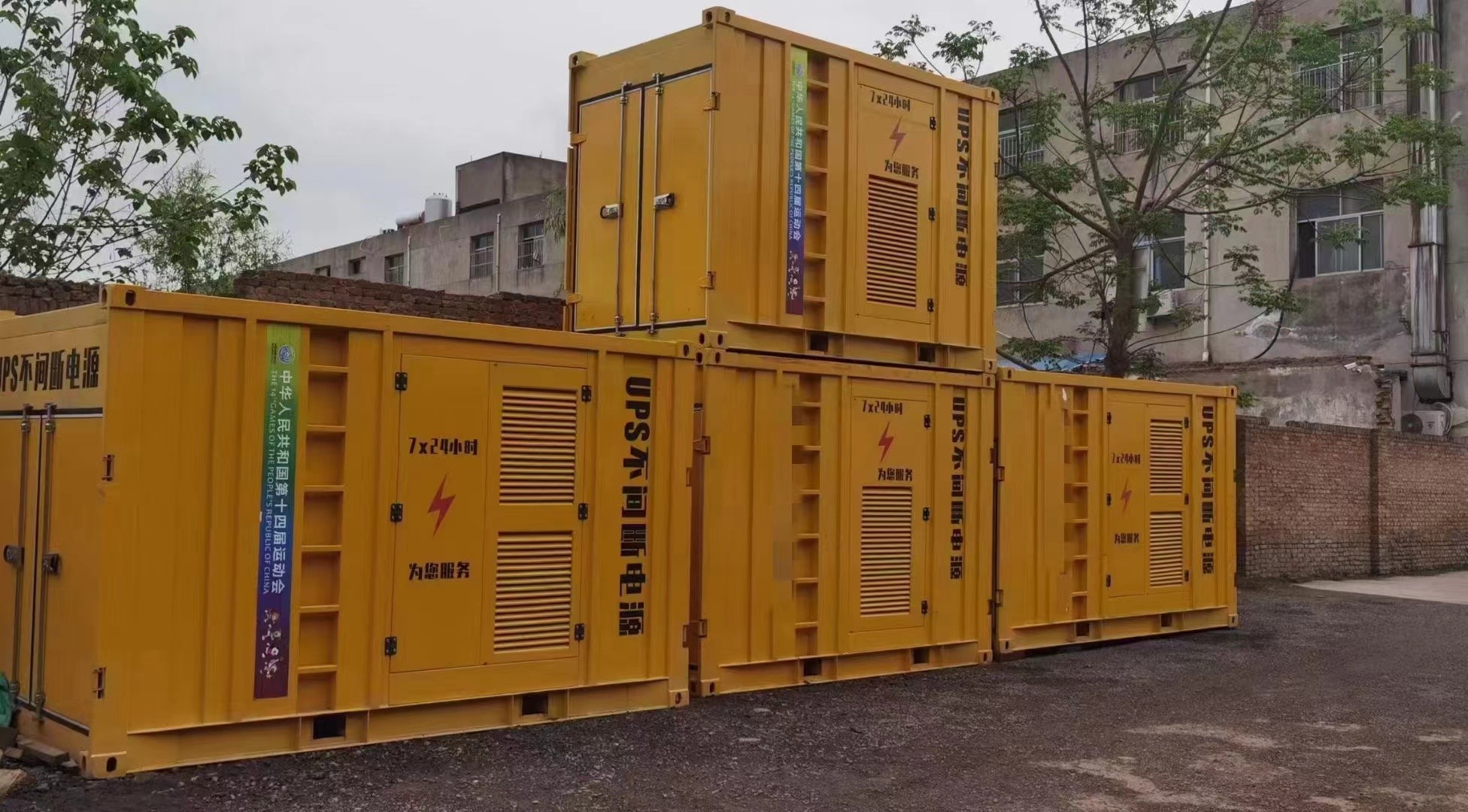 200KW发电机出租租赁400KW发电机电缆线出租UPS电源出租500kw发电机租赁从业经验丰富