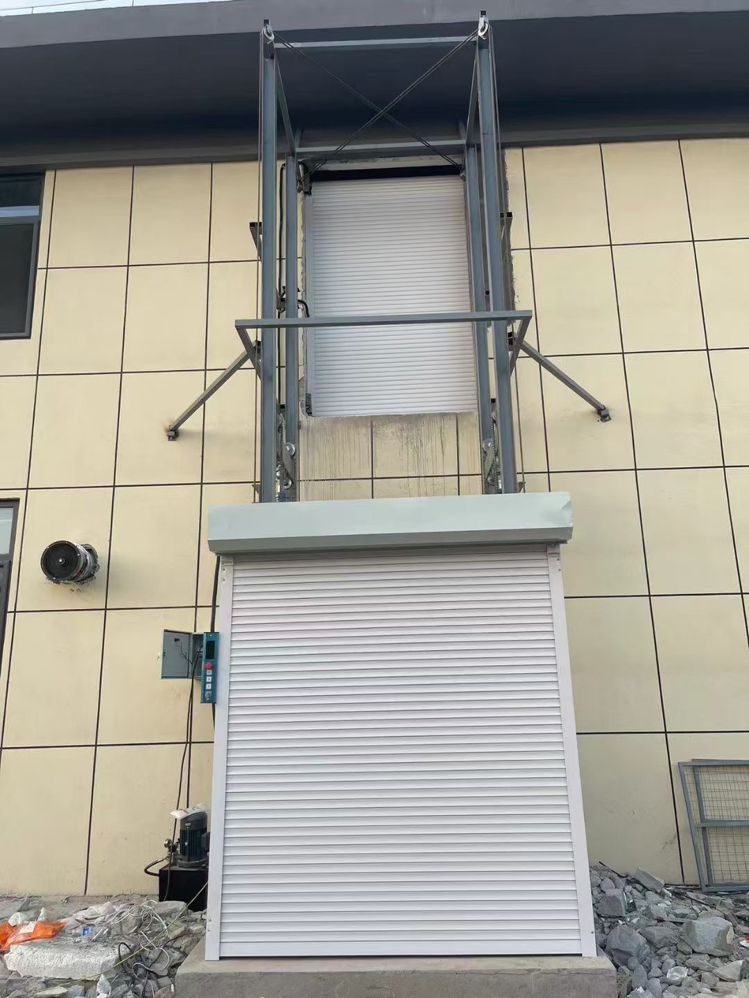 4吨导轨式升降机公司一手价格