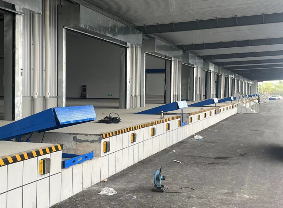 登車橋報價