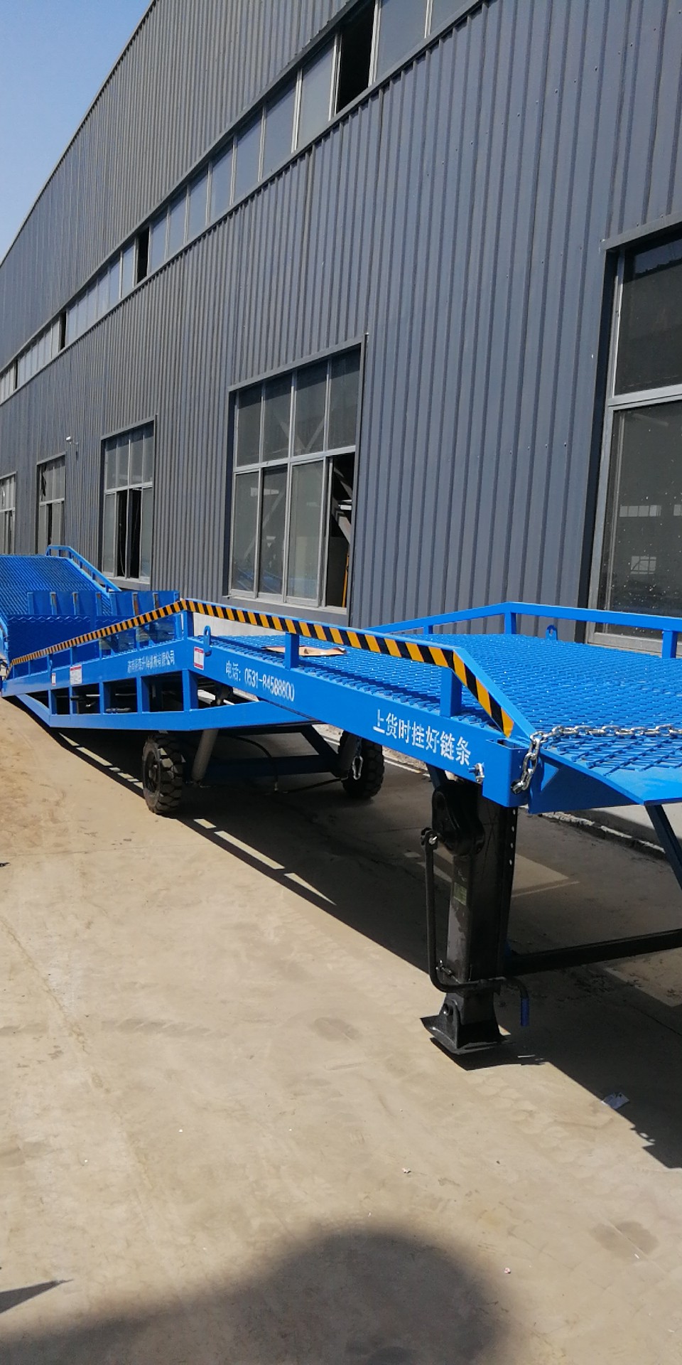 移動式裝卸登車橋價格供應