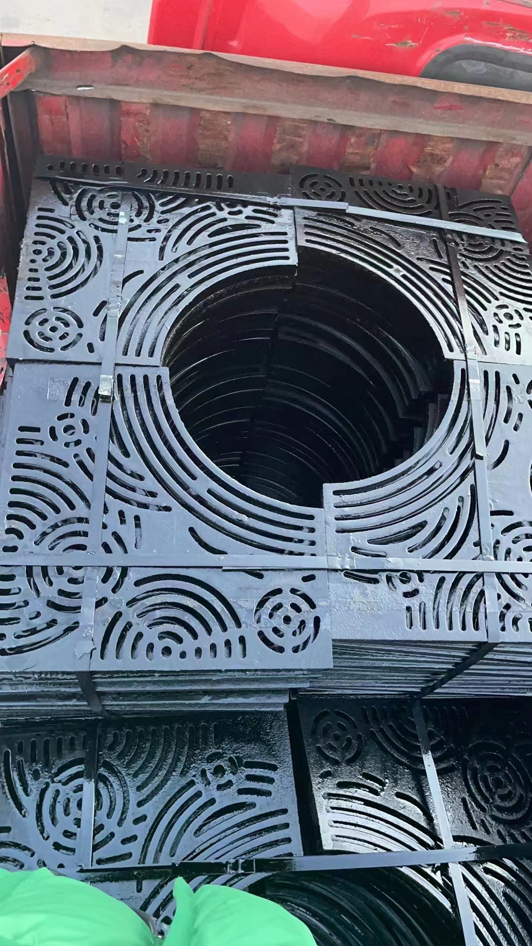 350*500*30小區(qū)雨水箅子在線(xiàn)報(bào)價(jià)建通鑄造廠(chǎng)家廠(chǎng)家直營(yíng)