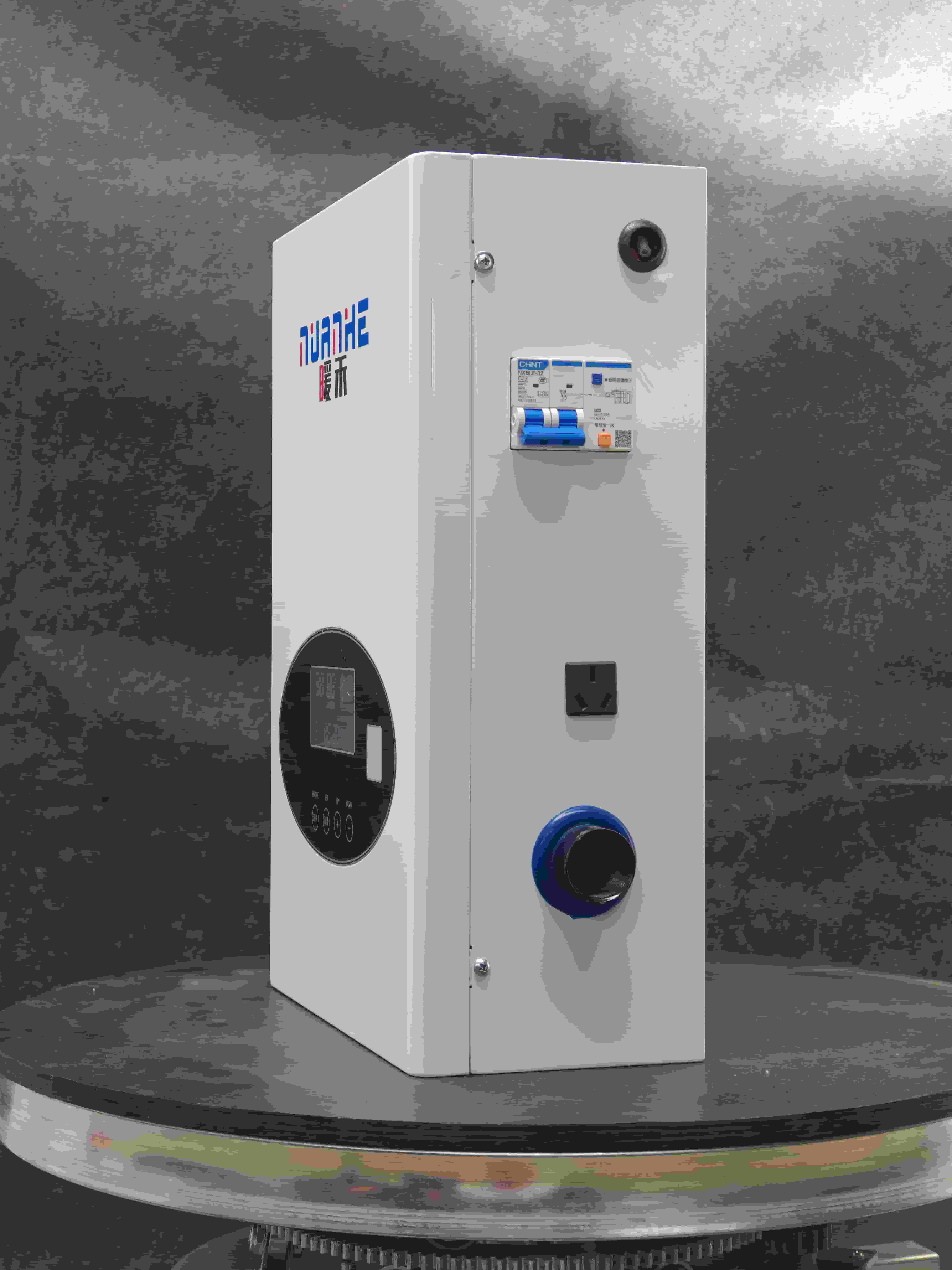 質量好的碳纖維電暖器
實體廠家