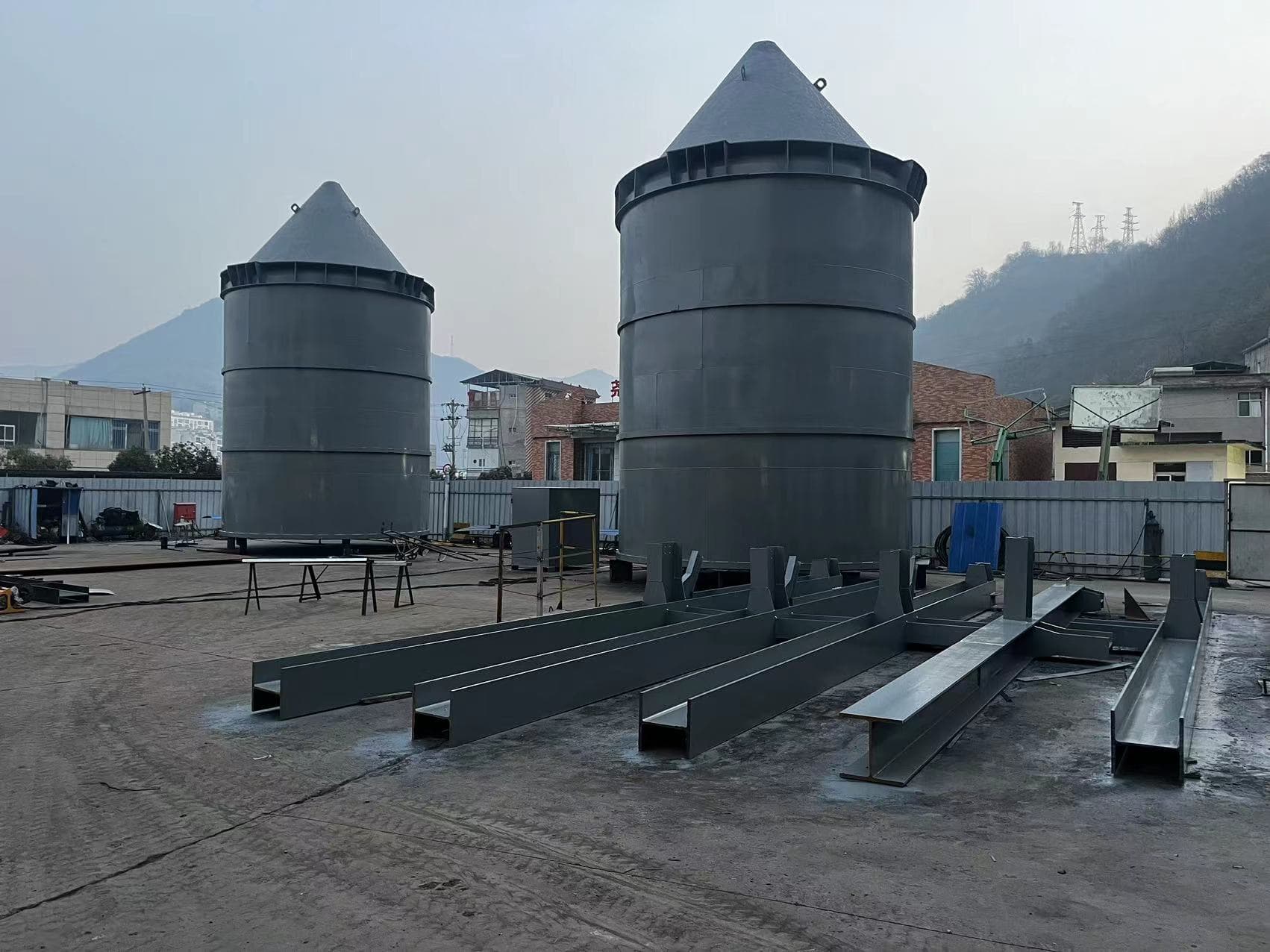 省心:2万吨粉煤灰钢板仓厂家