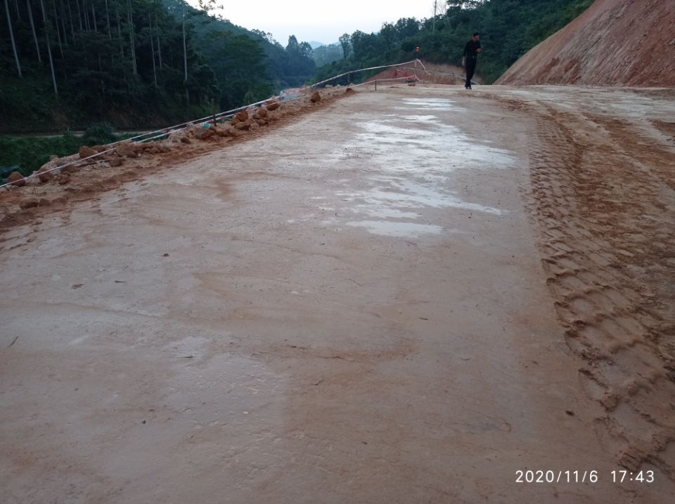 淤泥固化剂白沙县临时道路生态路固化土方法